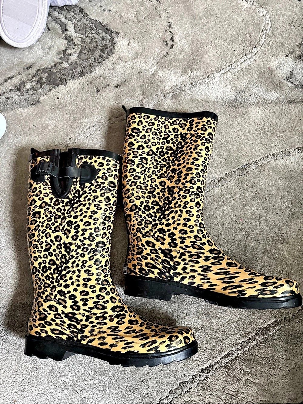 Intrigue Leopard Print Rain Boots US 9